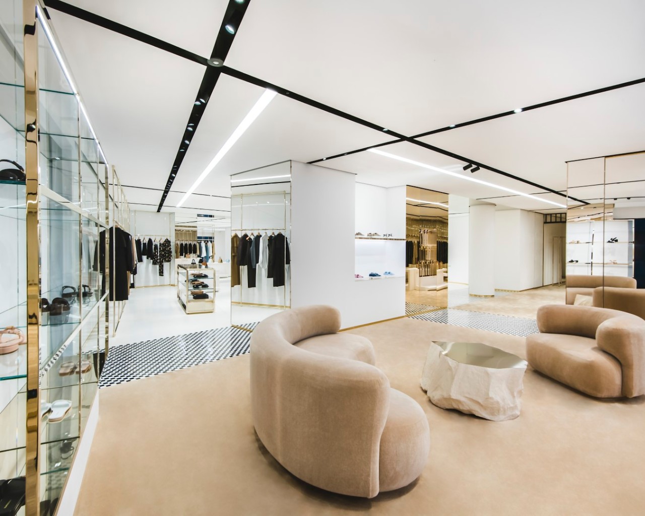 Louis Vuitton, New Bond Street in 2023