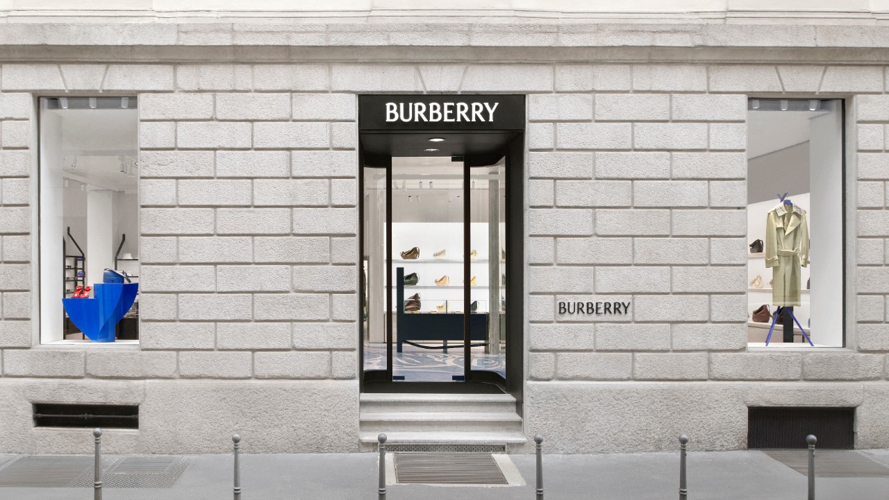 Burberry opens a new store in Milan - Burberryplc